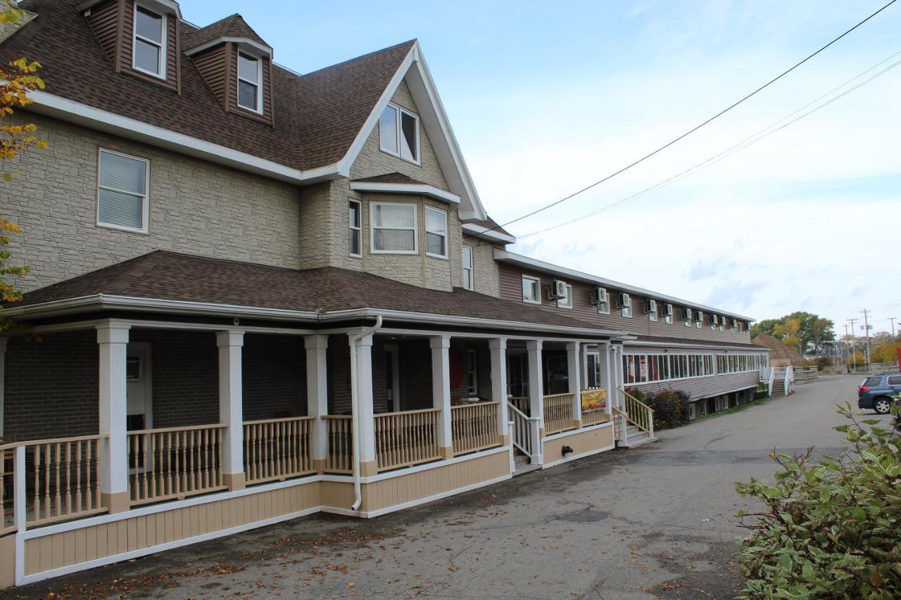 Harbourview Inn And Suites Сидни Екстериор снимка