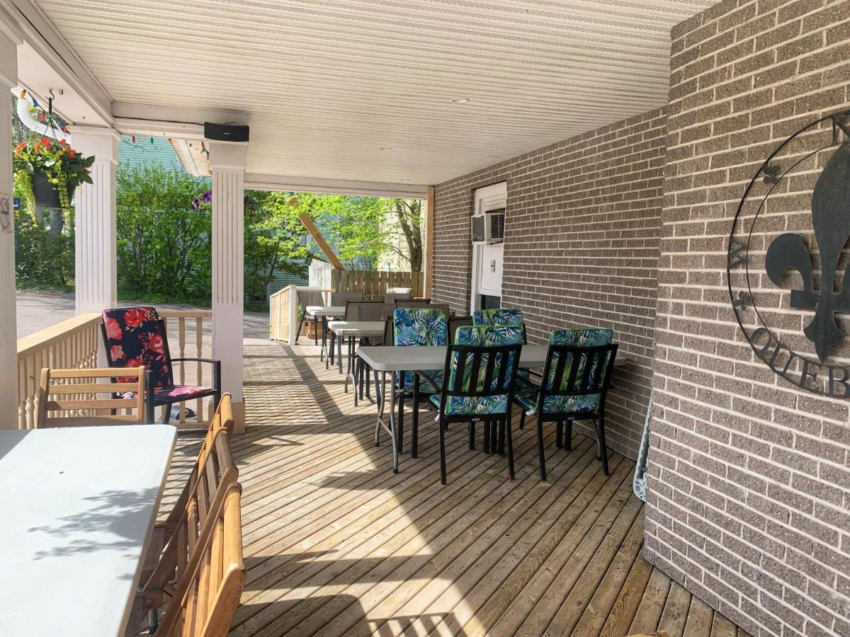 Harbourview Inn And Suites Сидни Екстериор снимка