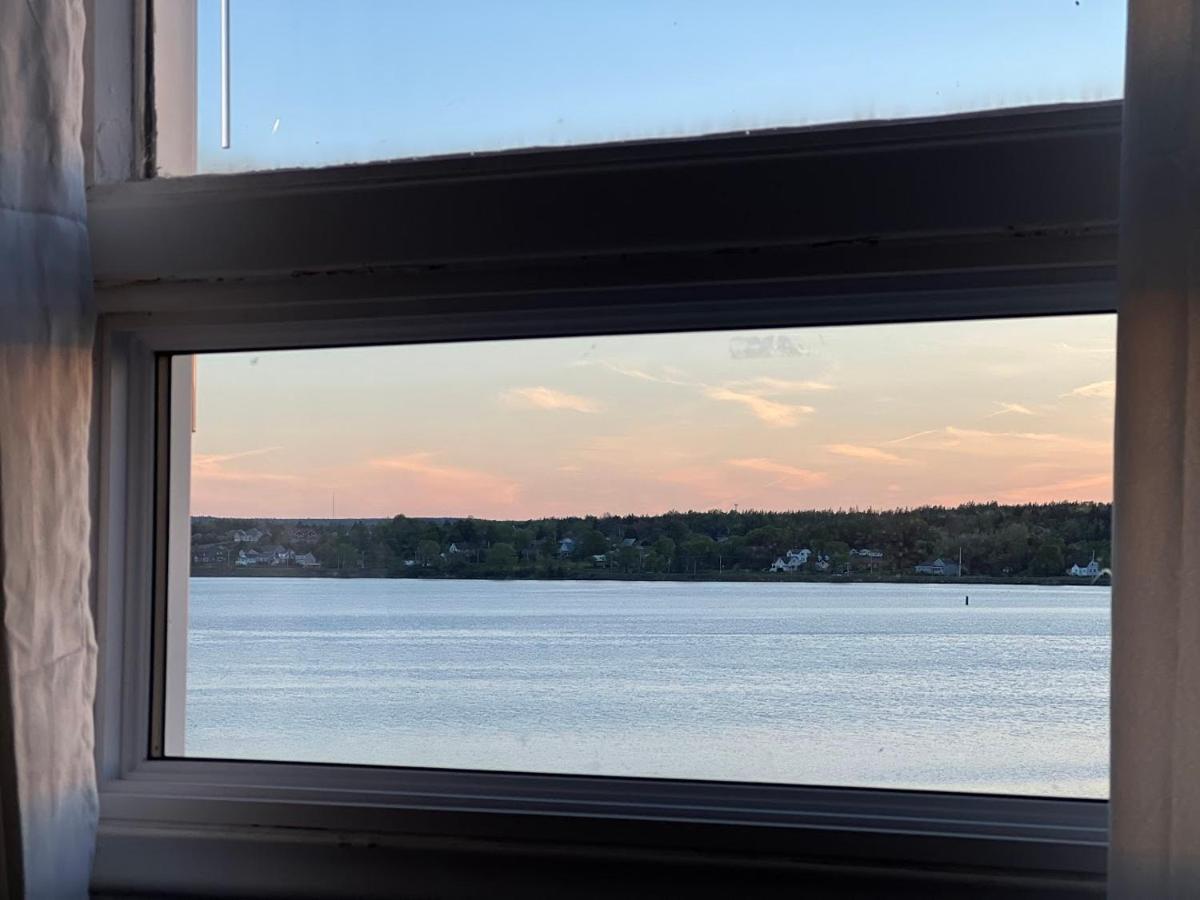 Harbourview Inn And Suites Сидни Екстериор снимка